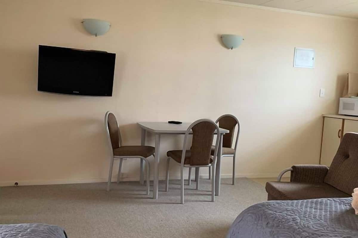 Iron/ironing board, WiFi (free), individually decorated