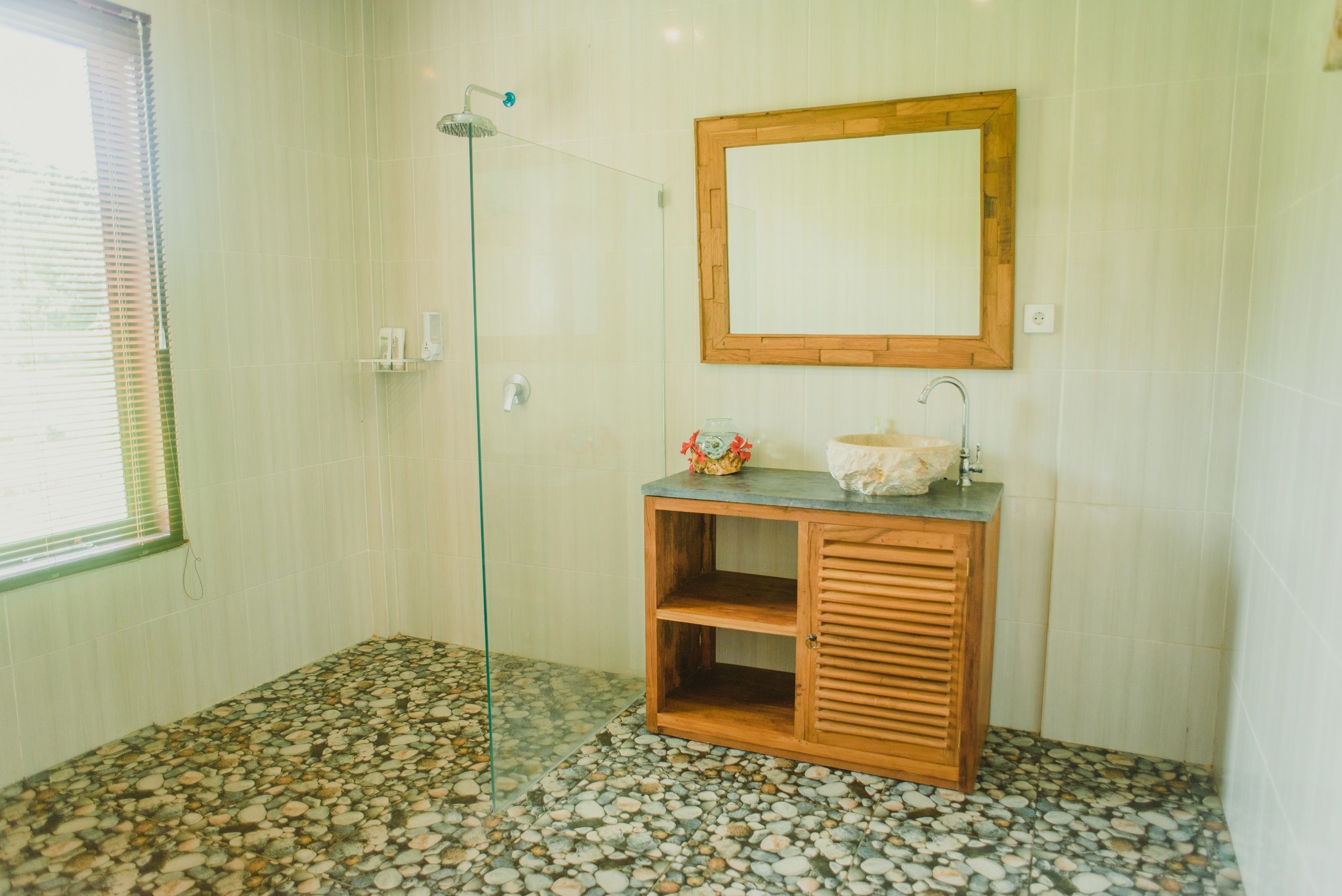 Tweepersoonskamer, 1 tweepersoonsbed (with Balcony) | Badkamer | Gratis toiletartikelen