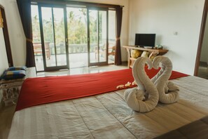 Habitación familiar, 2 camas matrimoniales | Vista desde la habitación