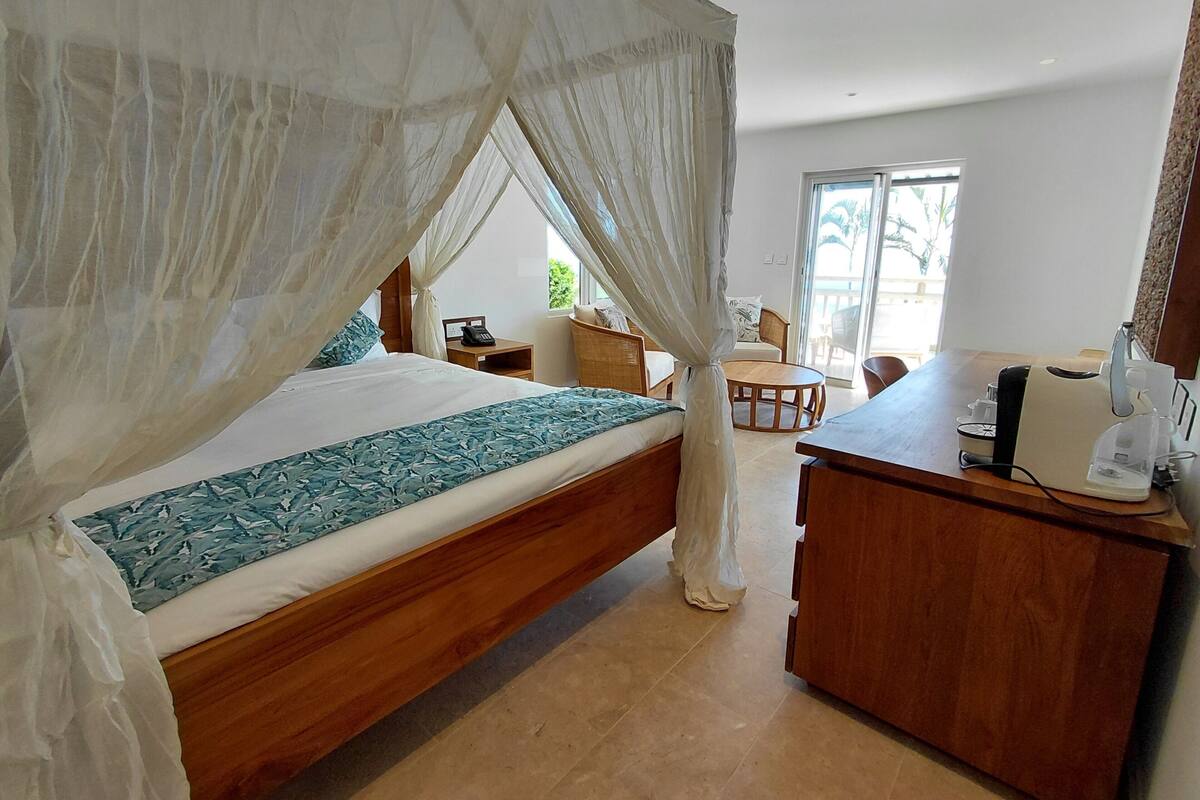 Senior Chalet, Ocean View | 1 bedroom, premium bedding, minibar, in-room safe