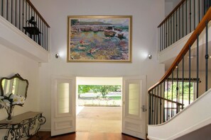 Interior entrance - Mudgee Country Grandeur Home (Mudgee)