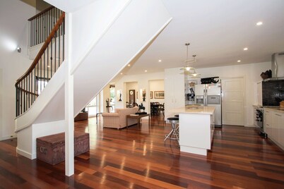 Mudgee Country Grandeur Home