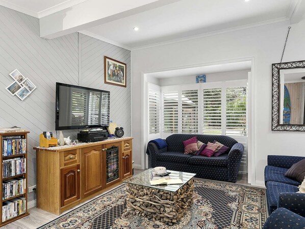 Una televisión, Netflix, servicios de streaming