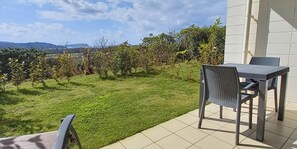 Căn hộ, hiên | Hiên