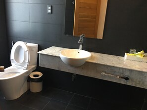Apartment, 3 Schlafzimmer | Badezimmer