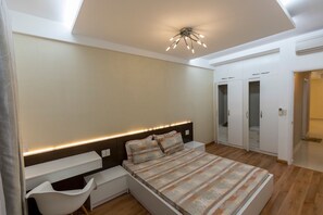 Appartement, 3 chambres | 3 chambres, bureau, lits pliants/supplémentaires, Wi-Fi gratuit