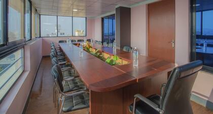 OYO 271 Hotel Golden Three