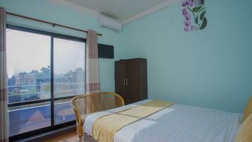 Deluxe Room | Free WiFi