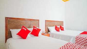Habitación superior, 2 camas matrimoniales (with AC) | 1 habitación, wifi gratis y ropa de cama