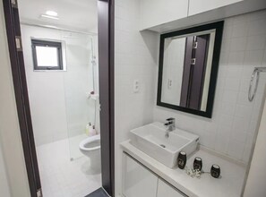 Bathroom sink - Kuki House (Seoul)