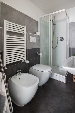 Superior-Zimmer, 1 Queen-Bett und Schlafsofa | Badezimmer