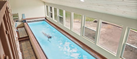 Innenpool, beheizter Pool