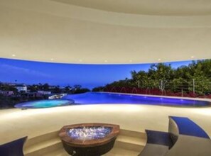 Beheizter Pool