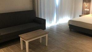 Ropa de cama de alta calidad, minibar, caja fuerte