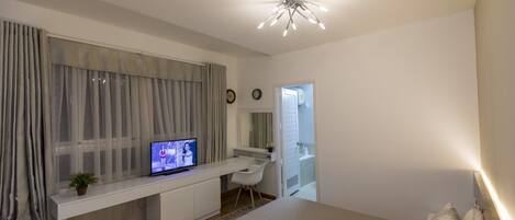 Apartment, 1 Bedroom | 1 bedroom, minibar, desk, blackout curtains