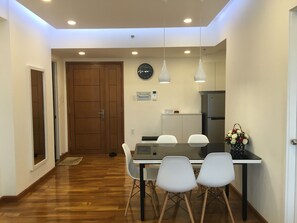 In-room dining - Bridge View Apartment (Ho Chi Minh City)