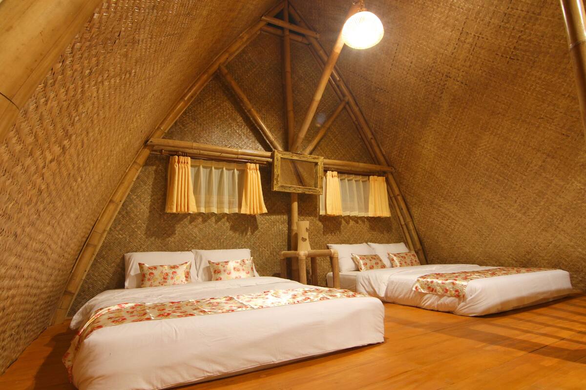 Family Villa, Multiple Beds | Rollaway beds (surcharge), WiFi (free), bed sheets