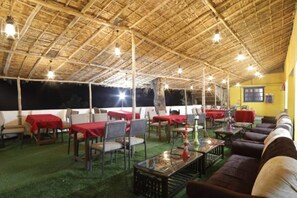 Interior detail - Hotel Kausani Retreat (Somashwar)