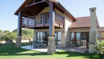 Bagian depan properti