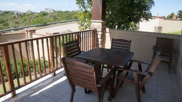 Classic Townhome, Berbilang Katil, Non Smoking, Golf View | Teres/patio