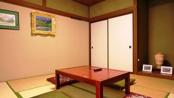 Japanese Style Room | Free WiFi