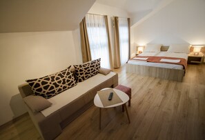 舒適雙人或雙床房 | 高級寢具、Select Comfort 床墊、客房內保險箱、遮光布/窗簾