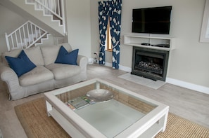 Comfort Townhome, Multiple Beds, Non Smoking, Golf View | Living area