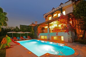 Piscina all'aperto