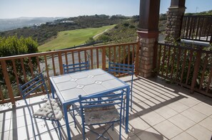 Classic Villa, Multiple Beds, Non Smoking, Golf View | Terrace/patio