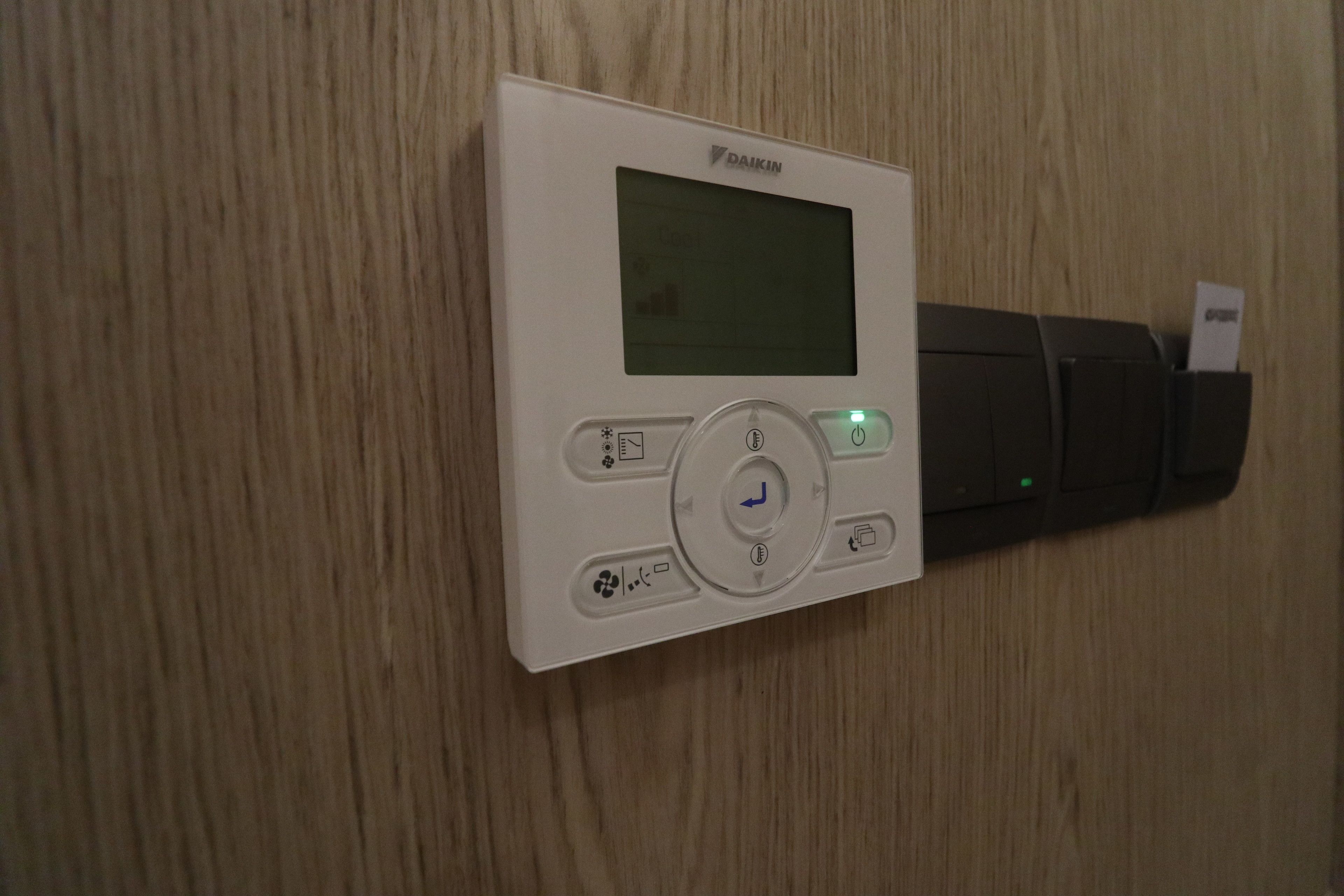 deluxe king | 1 bedroom, minibar, in-room safe, desk