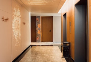 Interior - Victoria Garden Hotel (George Town)