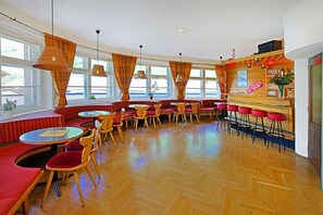 Free daily buffet breakfast - Berghotel Gstrein (Soelden)