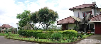 Villa ChavaMinerva Bata - Ciater