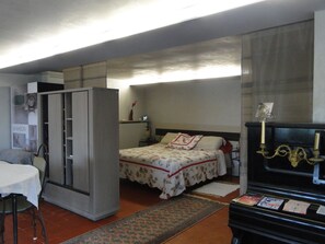 Vierbettzimmer (La Forge) | Individuell dekoriert, individuell eingerichtet, Verdunkelungsvorhänge
