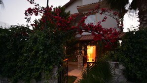 Unclassified image, 2 of 49, button - Villa Merkur (Fethiye)