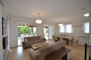 Villa | Living area
