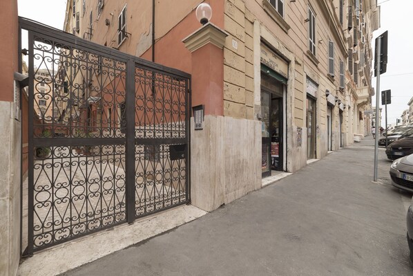 Entrada de la propiedad