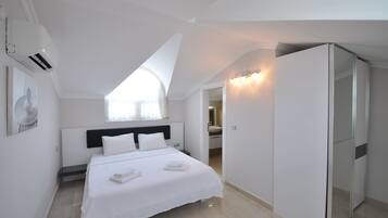 Villa | 4 bedrooms, iron/ironing board, bed sheets