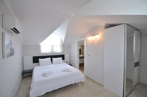 Villa | 4 chambres, fer et planche à repasser, literie fournie