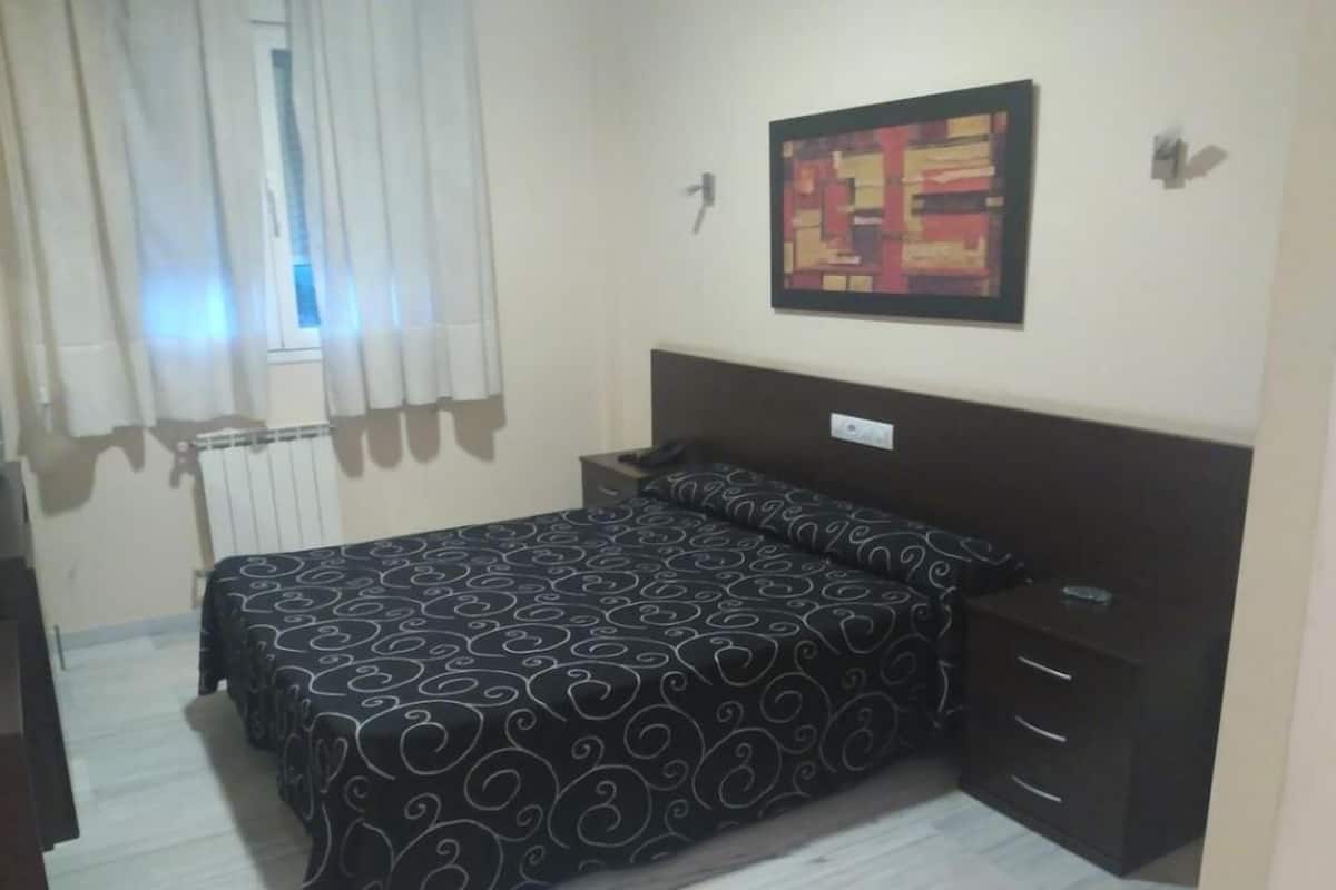 Double Room | Free WiFi, bed sheets