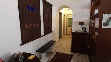 Télévision à écran plat