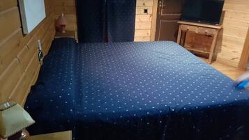 Chambre Double Deluxe | Bureau, lits bébé (gratuits), Wi-Fi gratuit