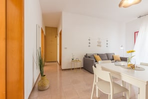 Villa, 2 Schlafzimmer | Wohnzimmer | Flachbildfernseher