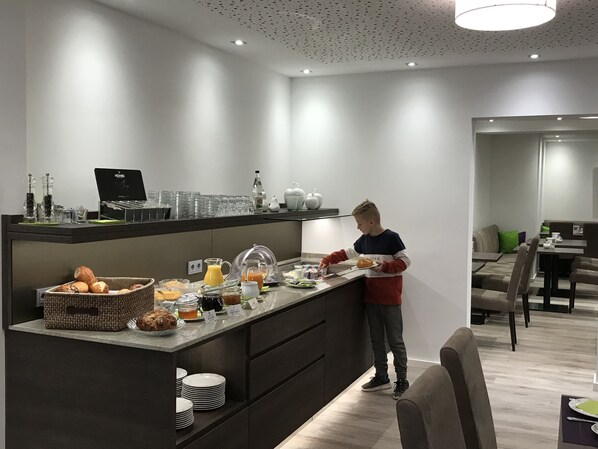 Tägliches inbegriffenes Frühstücksbuffet