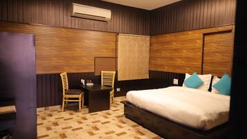 Standard Room | Egyptian cotton sheets, premium bedding, memory-foam beds