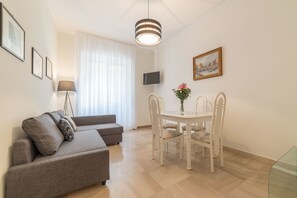 Apartment, 2 Schlafzimmer | Wohnzimmer