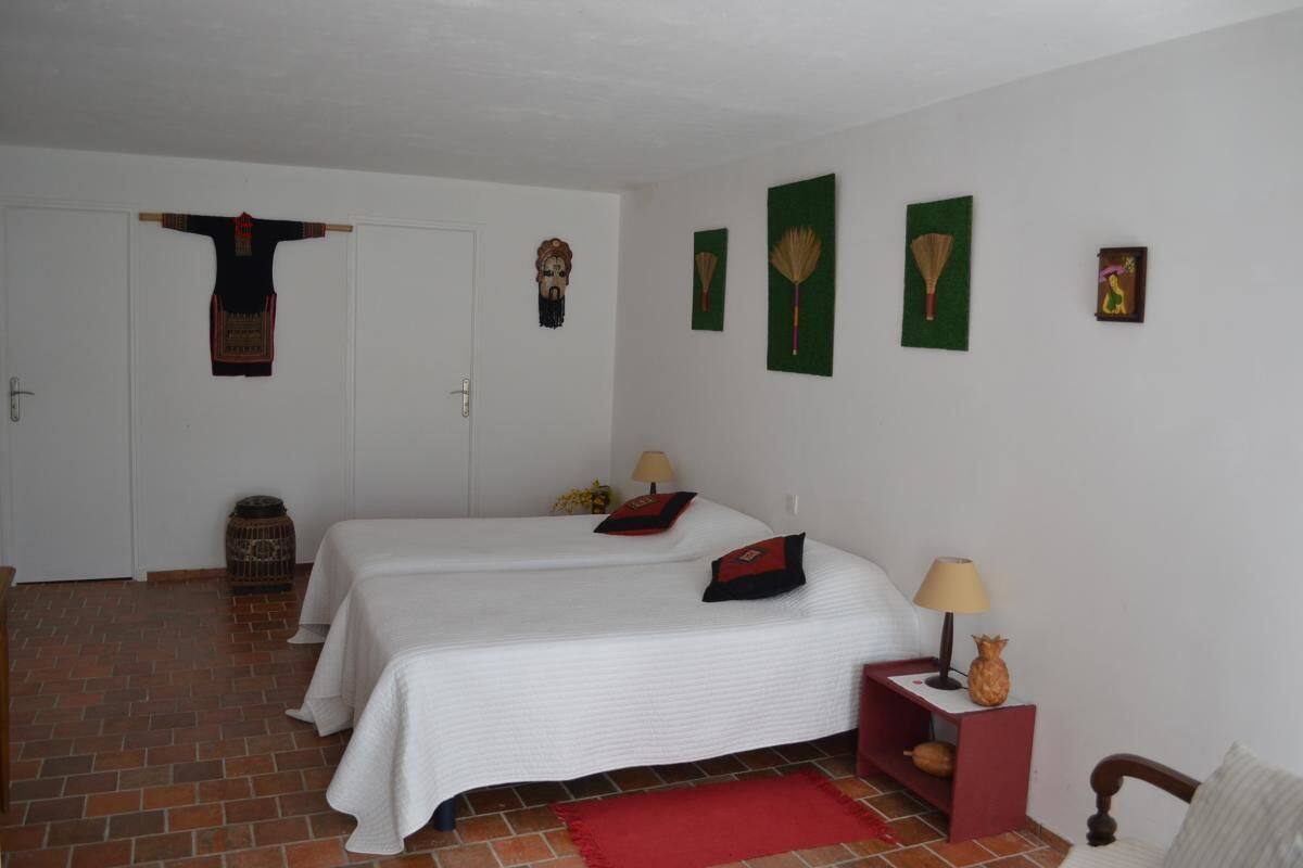 Twin Room, 2 Twin Beds, Non Smoking | Premium bedding, rollaway beds (surcharge), WiFi (free)