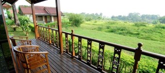 Villa ChavaMinerva Kayu - Ciater
