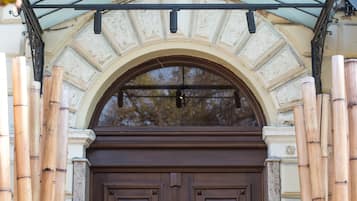 Overnatningsstedets indgangsparti