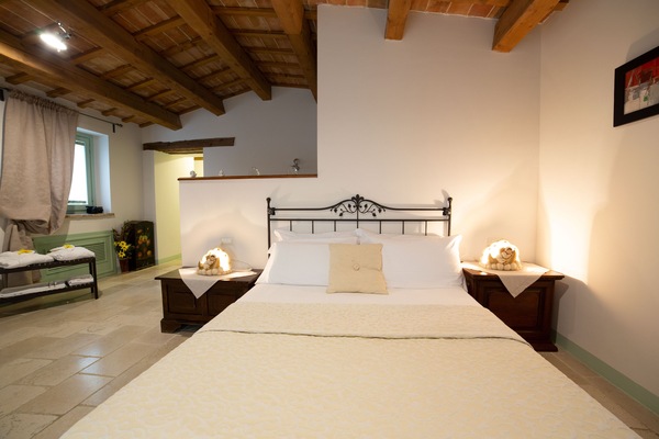 Exclusive Studio Suite, Jetted Tub, Garden View (Walter)